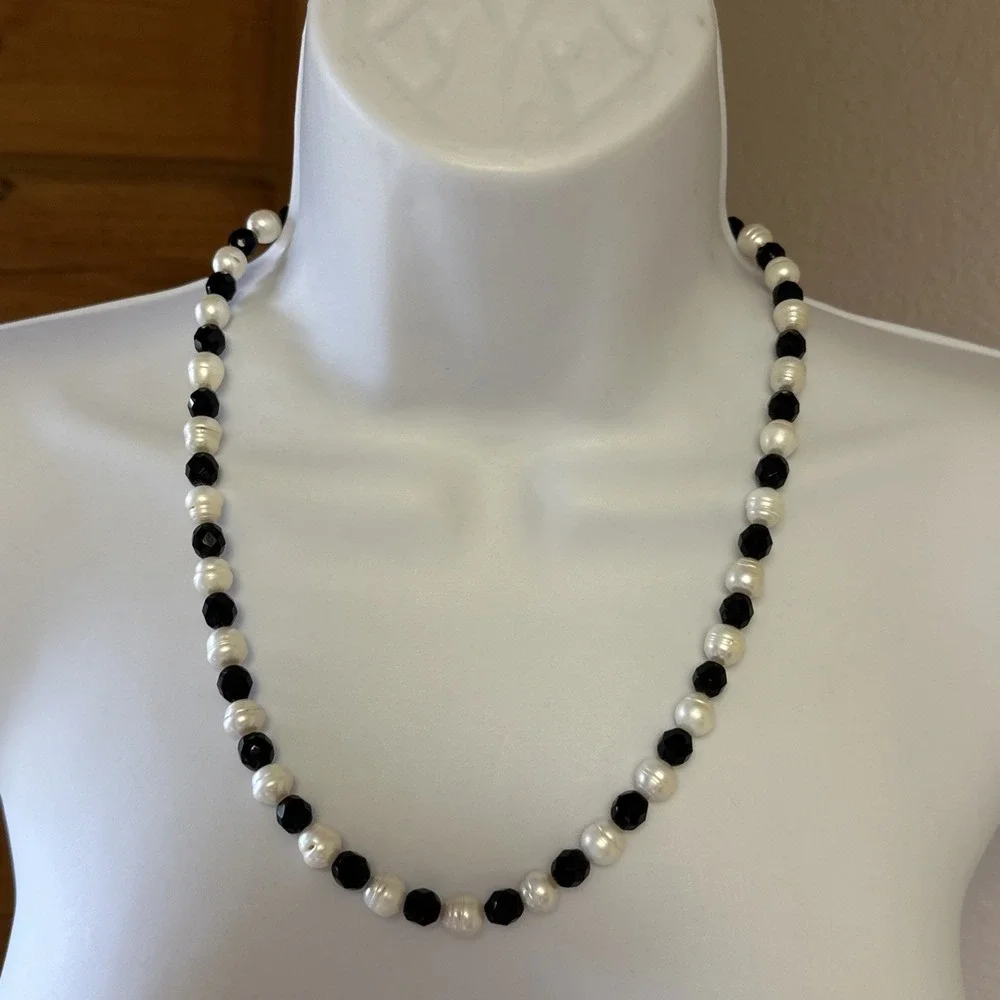 Beaded Pearls Black Glass Barrel Clasp VTG 21